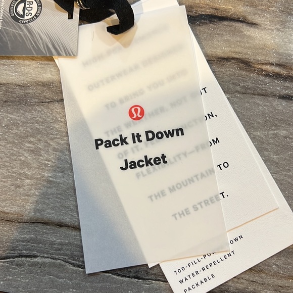 Lululemon Pack it Down Jacket - Picture 5 of 8